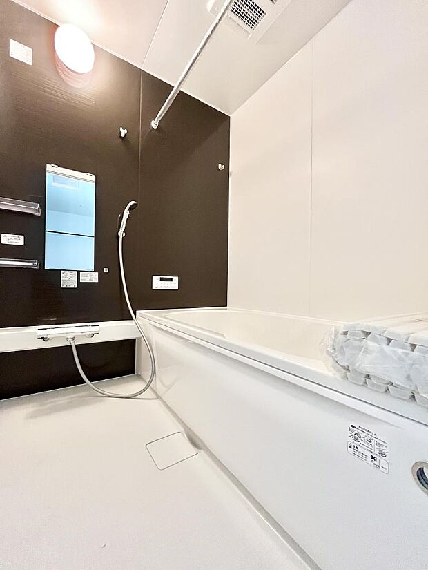 ~Bath Room~ 広いバスルーム♪ゆったりと1日の疲れを癒して、充実した日々をお送りください。※同仕様写真