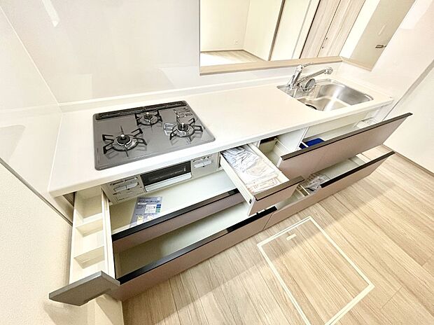 使いやすさを優先したスライド式収納タイプ！