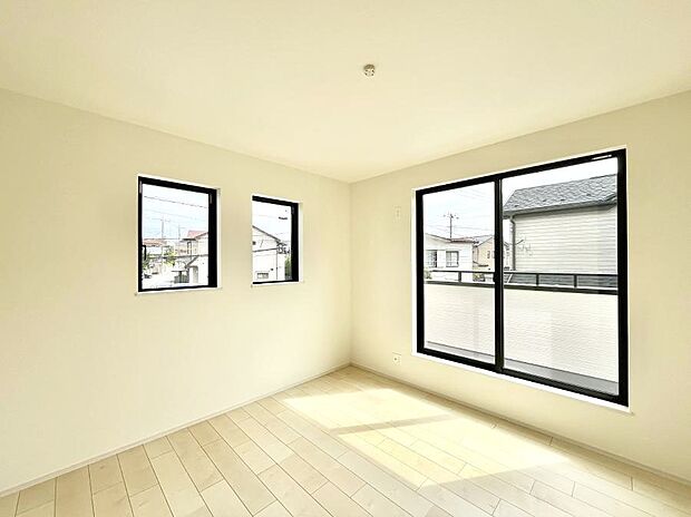 ◆A号棟◆~Bed Room~ 子供部屋はお子様にとって大変重な役割があります。子供一人で過ごす空間を与えることで、宿題や勉強時間も自然と増えまた自ら部屋の片付けや掃除なども促すことに繋がります。