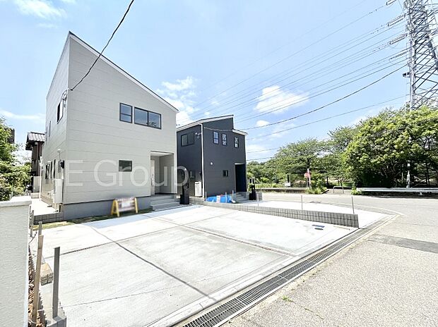 前面道路はきちんと整備されています
