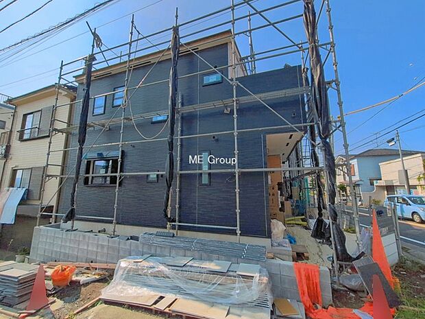 ◆1号棟◆~Exterior~ 忙しく過ぎゆく日常を置き去るほど、ゆったりした時間が流れる住環境。『快適』は「家」と「街」と「環境」が調和した時に訪れるだと改めて感じさせてくれます。