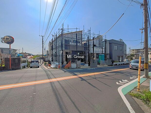 ◆1号棟◆~Exterior~ 前面道路: 西6m公道、北4.5m公道 住宅地になっているので車量も少なく、静かな立地です。子育て環境も良好です♪♪周辺環境もあわせてご案内させて頂きます。
