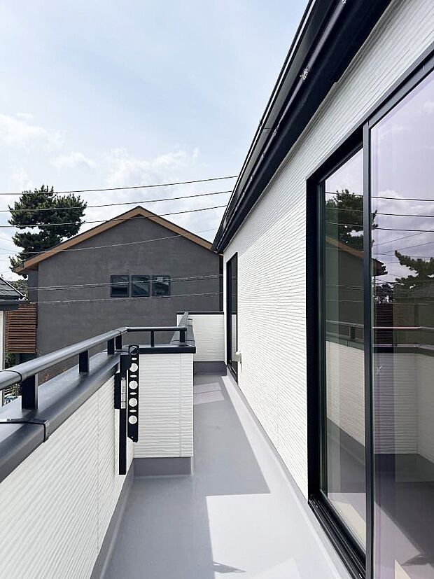 風通しの良いバルコニー