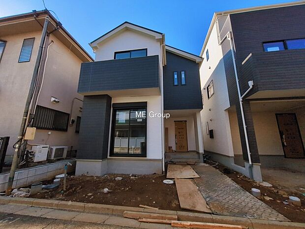 ◆A号棟◆～Exterior～　周辺には学校や買物施設もあり生活、子育てに適した環境が広がっています！「永住地」として、物件のご見学だけではなく、周辺の環境や通学できる学校についてもご相談ください！