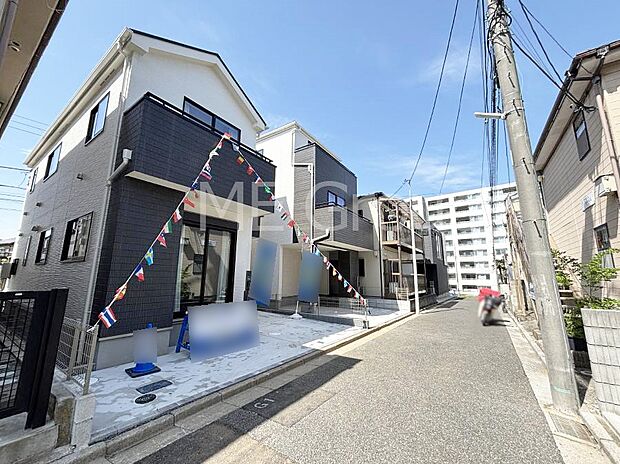 ~Exterior~ 前面道路:南東 4m 私道、北西 2.91m 私道 住宅地になっているので車量も少なく、静かな立地です。子育て環境も良好です♪♪周辺環境もあわせてご案内させて頂きます。