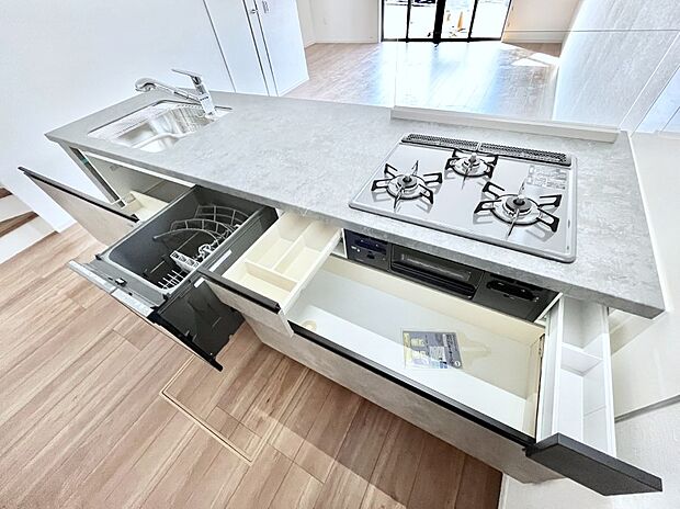 ◆1号棟◆使いやすさを優先したスライド式収納タイプ！