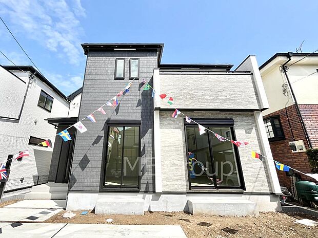 洗練された外観、上質な住空間が広がる室内は永く安心して過ごせる住居です。