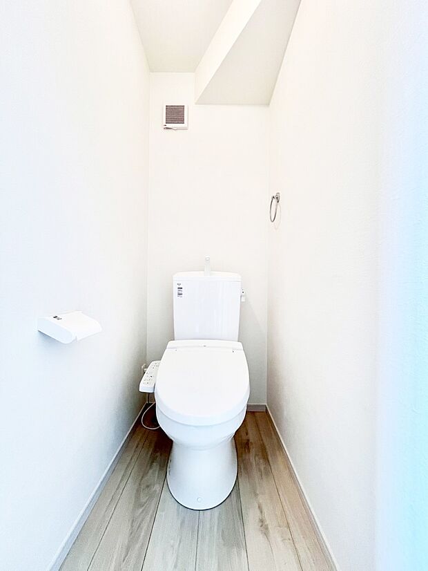 トイレは温水洗浄機能付き