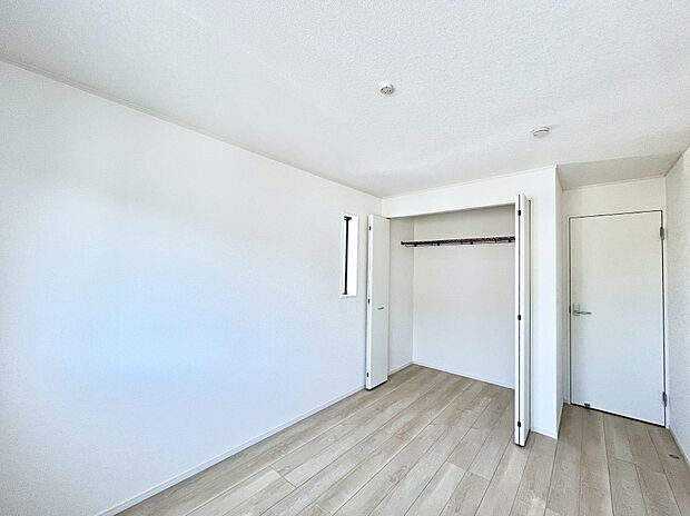 収納が充実しているので、居住スペースを広く使えます。 