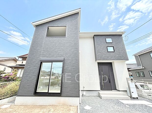 ◆4号棟◆~Exterior~ 首都圏で憧れのスローライフ♪緑に囲まれた土地は都会の喧騒を忘れられそう。四季を通じて自然と触れ合えるスポットが周辺には盛りだくさん!住みたくなる家。暮らしたい町。