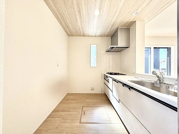 ゆとりあるキッチンではご家族と楽しくお料理ができます。