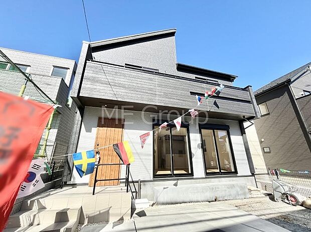 たっぷりの陽光と心地よい風が舞い込む住まい