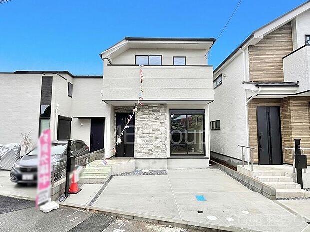 ◆1号棟◆~Exterior~ 首都圏で憧れのスローライフ♪緑に囲まれた土地は都会の喧騒を忘れられそう。四季を通じて自然と触れ合えるスポットが周辺には盛りだくさん!住みたくなる家。暮らしたい町。