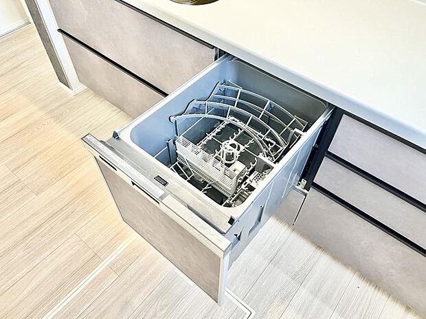 ◆2-C号棟◆面倒なお片づけは食洗機にお任せ!家事の負担が減って、時間にも気持ちにもゆとりができます。