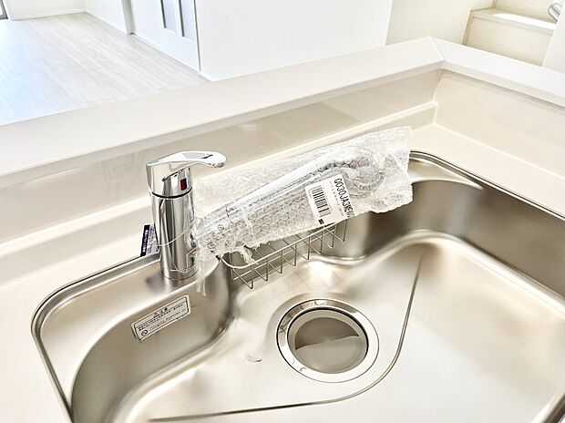 いつでも清潔なおいしいお水を。一つの水栓で水道水と浄水を使い分け。