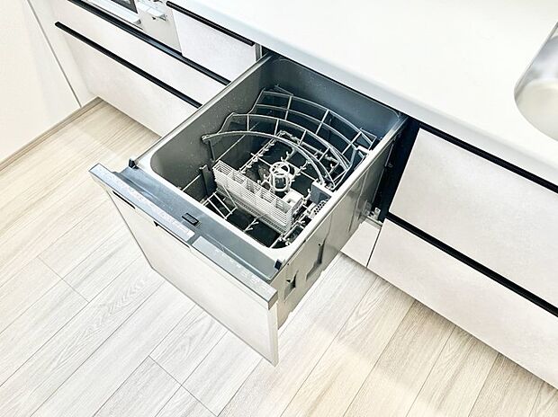 面倒な片づけは食洗機にお任せ!家事の負担が減って心と時間にゆとりができます。