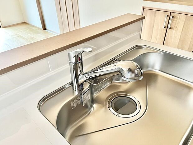 浄水器一体型のキッチンで洗い物用・料理用と切り替え簡単！