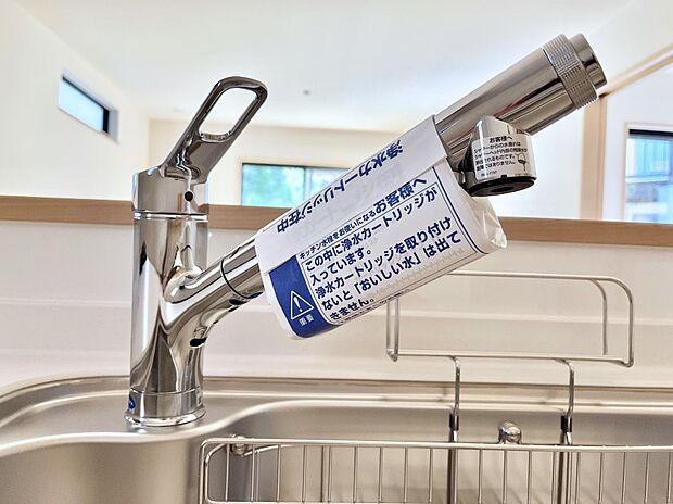 ◆A号棟◆いつでも清潔なおいしいお水を。一つの水栓で水道水と浄水を使い分◆け。