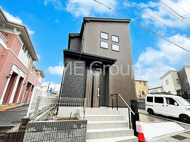 溢れる陽光でご家族の笑顔も輝く