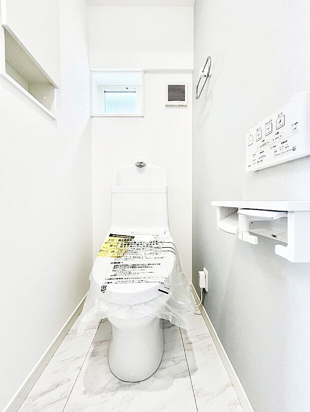 トイレは温水洗浄機能付き