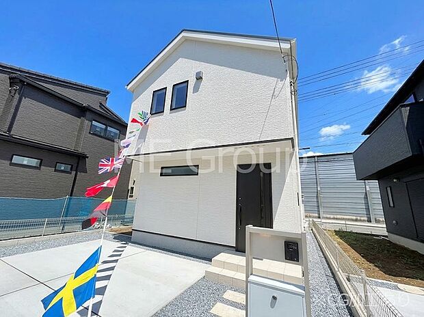 たっぷりの陽光と開放感に包まれる明るい住まい