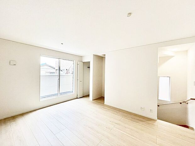 ◆3号棟◆~Living~ ここにはみんなが集い、食事と楽しい会話が始まる。話に夢中になりすぎて、ついつい時を忘れ夜半過ぎになってしまう。そんな束の間の幸せを感じさせてくれる場所でありたい。