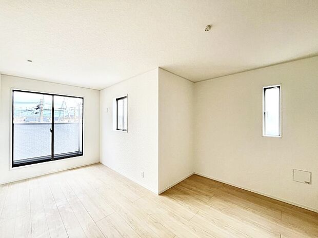 ~Living~ 日当たりのいい2階リビングはプライベート性も高く、落ち着いて暮らせます。ゆとりある暮らしと心地よい住環境が紡ぐ贅沢な時間をご家族みんなでお過ごし下さい。