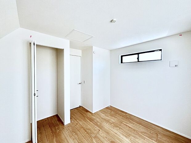 子供部屋にもおすすめな収納スペースたっぷりの居室
