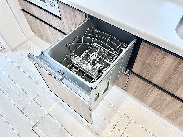 面倒なお片づけは食洗機にお任せ!家事の負担が減って、時間にも気持ちにもゆとりができます。
