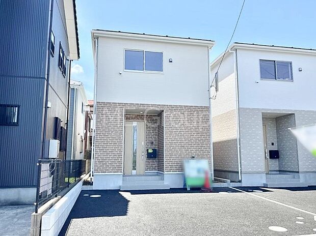 ◆2号棟◆~Exterior~ JR成田線「湖北」駅より徒歩10分!駅近の利便性と豊かな自然を享受する住環境のもと、彩り豊かな快適な暮らしは家族を笑顔にしてくれそうです。