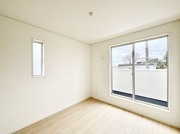 ◆2号棟◆~Bed Room~ 子供部屋はお子様にとって大変重な役割があります。子供一人で過ごす空間を与えることで、宿題や勉強時間も自然と増えまた自ら部屋の片付けや掃除なども促すことに繋がります。