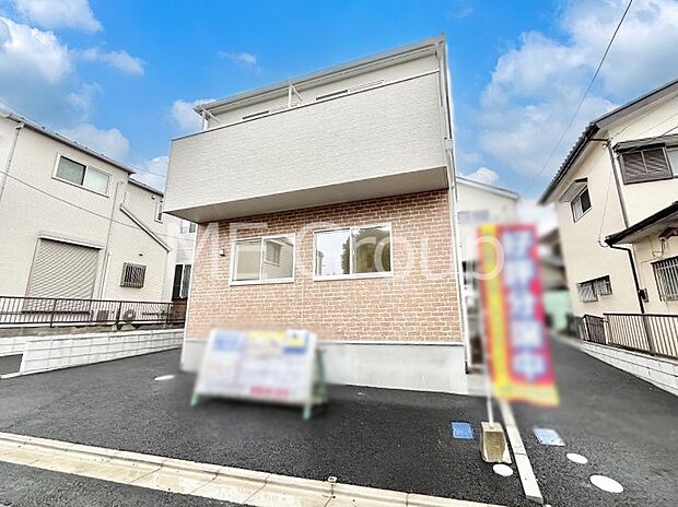 ◆2号棟◆~Exterior~ 首都圏で憧れのスローライフ♪緑に囲まれた土地は都会の喧騒を忘れられそう。四季を通じて自然と触れ合えるスポットが周辺には盛りだくさん!住みたくなる家。暮らしたい町。