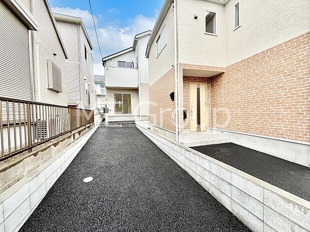 洗練された外観、上質な住空間が広がる室内は永く安心して過ごせる住居です。