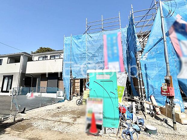 ◆5号棟◆~Exterior~ 一戸建ての大きなメリットは、自分達の「土地」を「自由に」使える事です。ガーデニングやDIY,車やバイクの趣味など様々な用途で利用できます。