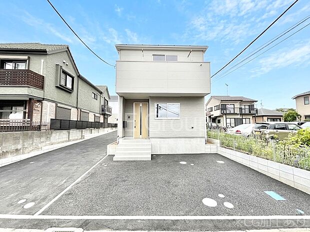 ◆3号棟◆～Exterior～　首都圏で憧れのスローライフ♪緑に囲まれた土地は都会の喧騒を忘れられそう。四季を通じて自然と触れ合えるスポットが周辺には盛りだくさん！住みたくなる家。暮らしたい町。