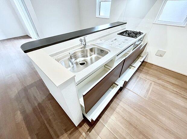 ◆2号棟◆使いやすさを優先したスライド式収納タイプ!