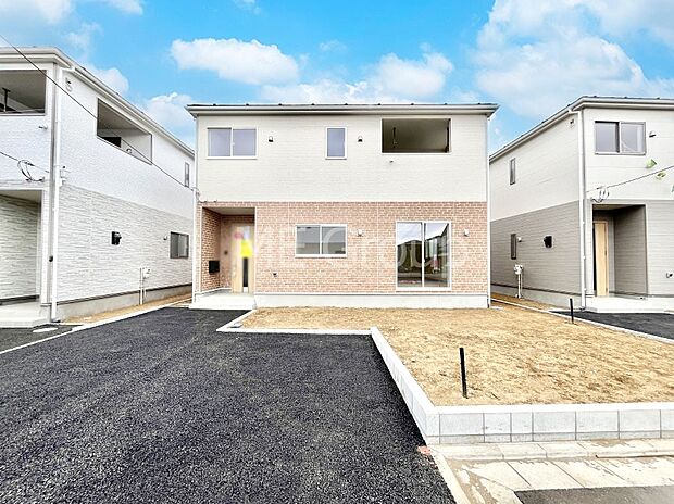 洗練された外観、上質な住空間が広がる室内は永く安心して過ごせる住居です。