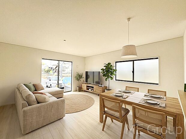 ◆1号棟◆~Living~ 家族の会話や笑顔が行き交うリビングです。大きなソファやダイニングテーブルでゆったり食事をしたりくつろぎたい♪そんな夢が叶えられる空間です!※家具はCGです