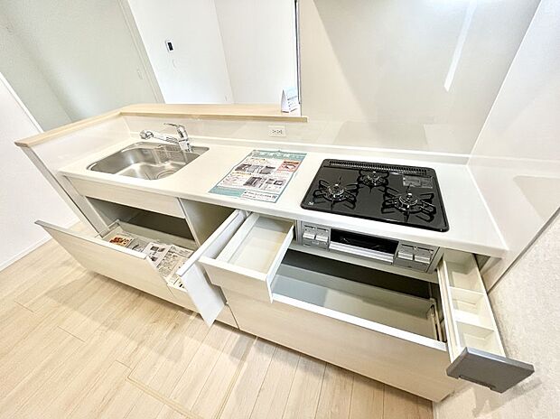 ◆1号棟◆使いやすさを優先したスライド式収納タイプ!