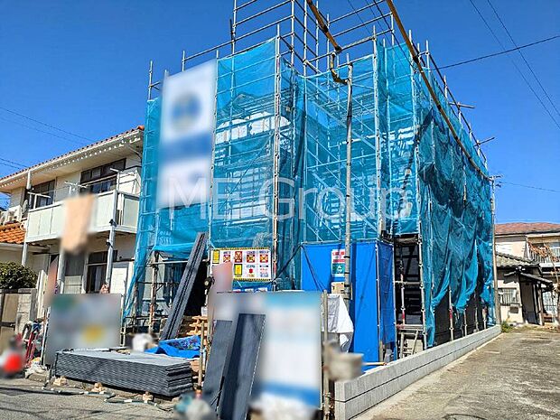 ~Exterior~ 一戸建ての大きなメリットは、自分達の「土地」を「自由に」使える事です。ガーデニングやDIY,車やバイクの趣味など様々な用途で利用できます。