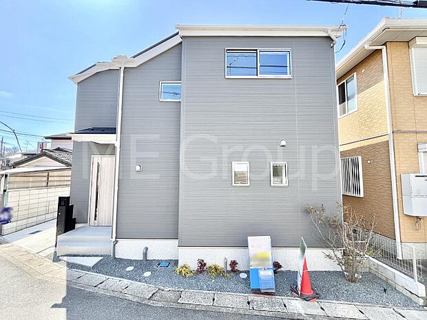 ~Exterior~ 周辺には学校や買物施設もあり生活、子育てに適した環境が広がっています!「永住地」として、物件のご見学だけではなく、周辺の環境や通学できる学校についてもご相談ください!