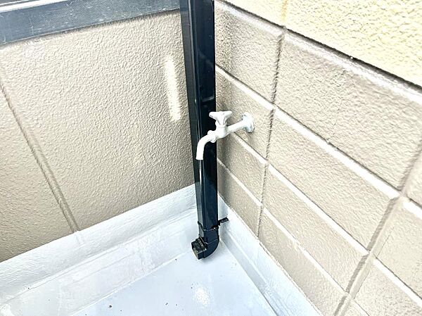 バルコニー水栓があればお掃除も楽々です。