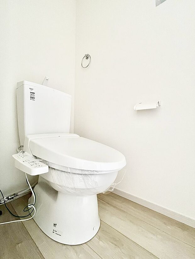 トイレは温水洗浄機能付き