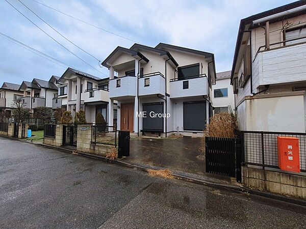 ～Exterior～　閑静な住宅地で子育て家族にピッタリ。毎日のお散歩も快適な緑に恵まれたエリアで、自然に包まれた穏やかな暮らしを実現するための、ゆとりある住環境が整っています。