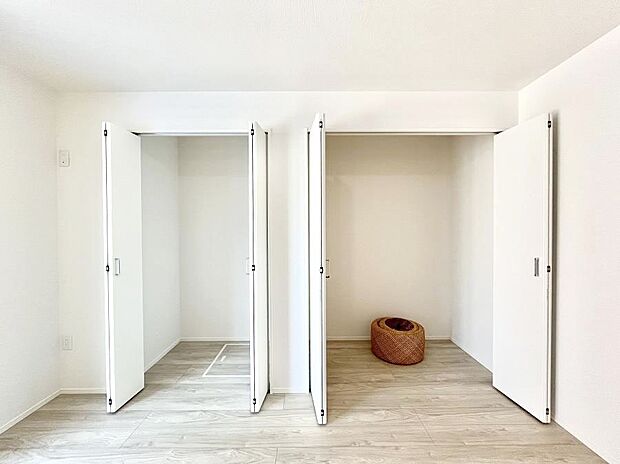 たっぷりの収納スペースで快適に暮らせそう