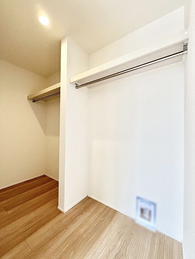 ウォークインクローゼットのある住まいでスッキリ快適な生活を