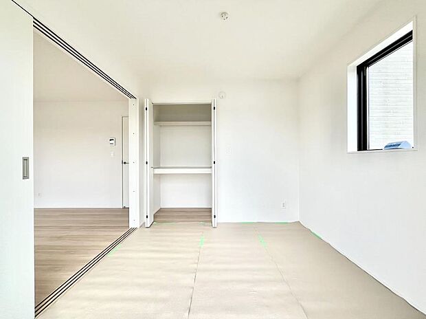 柔らかい畳の空間は、お子様の遊び場や来客時のおもてなしの場所として重宝します。