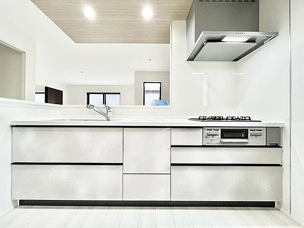 ゆとりあるキッチンではご家族と楽しくお料理ができます。