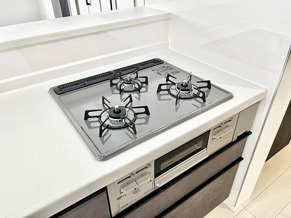 三口ガスコンロでお料理が一気にはかどりそう  　