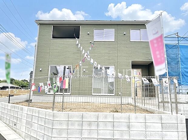 溢れる陽光でご家族の笑顔も輝く